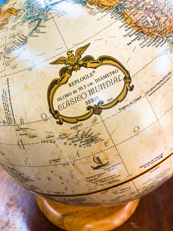 Globo Sepia con base de madera
